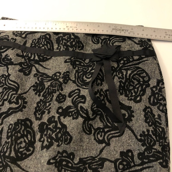 AnnTaylor Skirt - Picture 9 of 10
